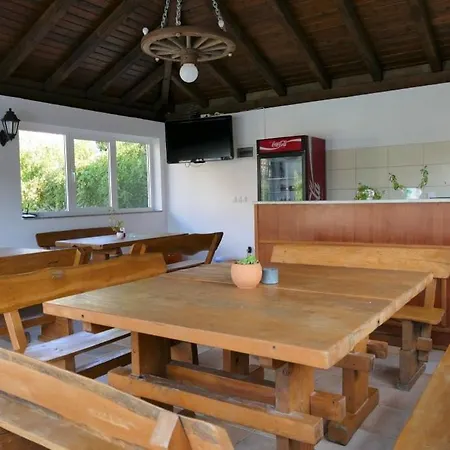 In With Balcony, Air Conditioning, Wifi Apartment