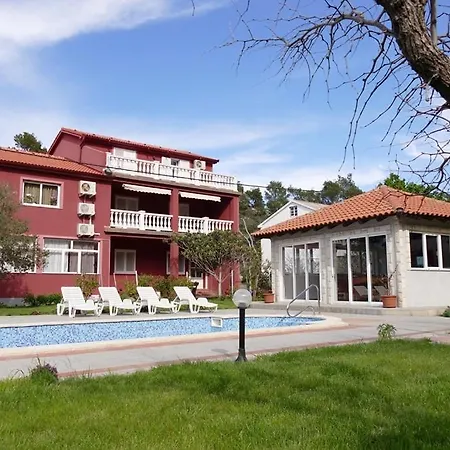 In With Balcony, Air Conditioning, Wifi Apartment Mundanije
