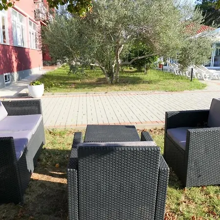 In With Balcony, Air Conditioning, Wifi Mundanije