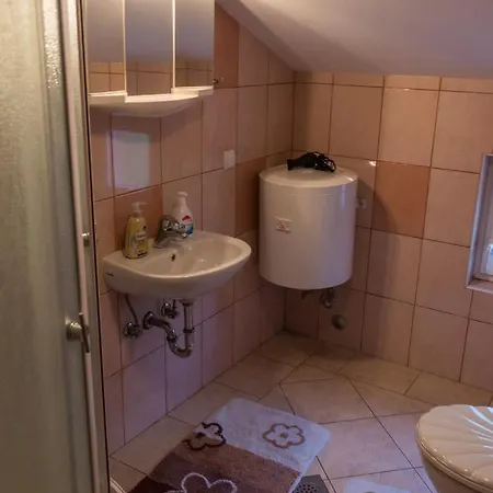 In With Balcony, Air Conditioning, Wifi Apartment