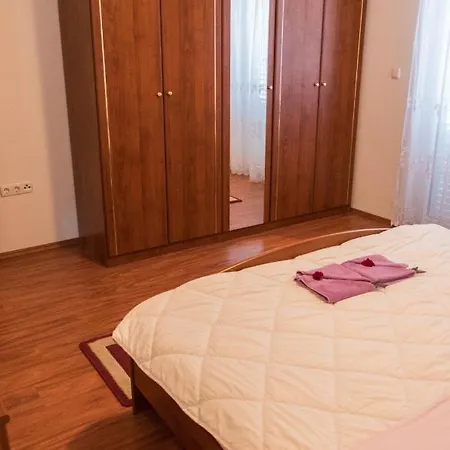 In With Balcony, Air Conditioning, Wifi * Mundanije