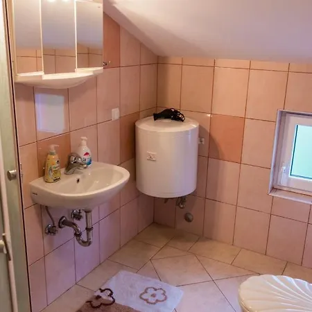 In With Balcony, Air Conditioning, Wifi *